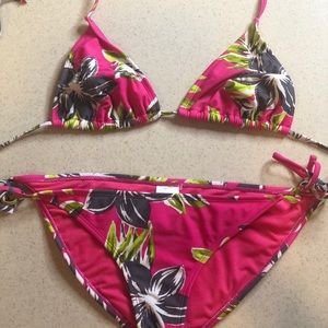 Pink Hawaiian flower bikini